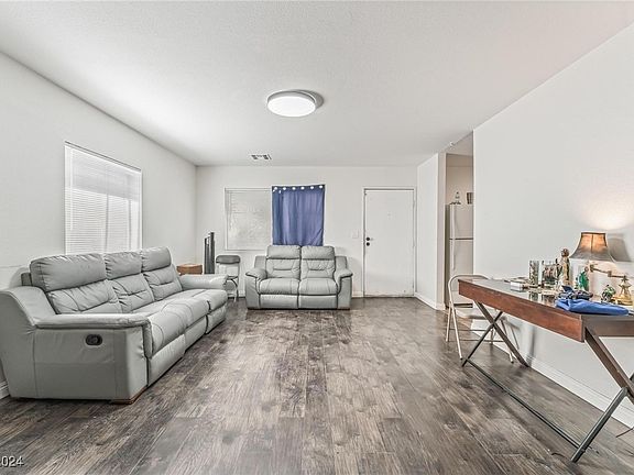 3rd image of 4248 Boratko St