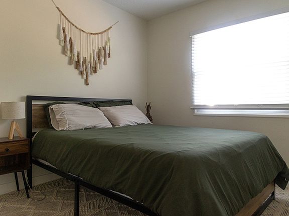5th image of 2840 E 6th St #1A