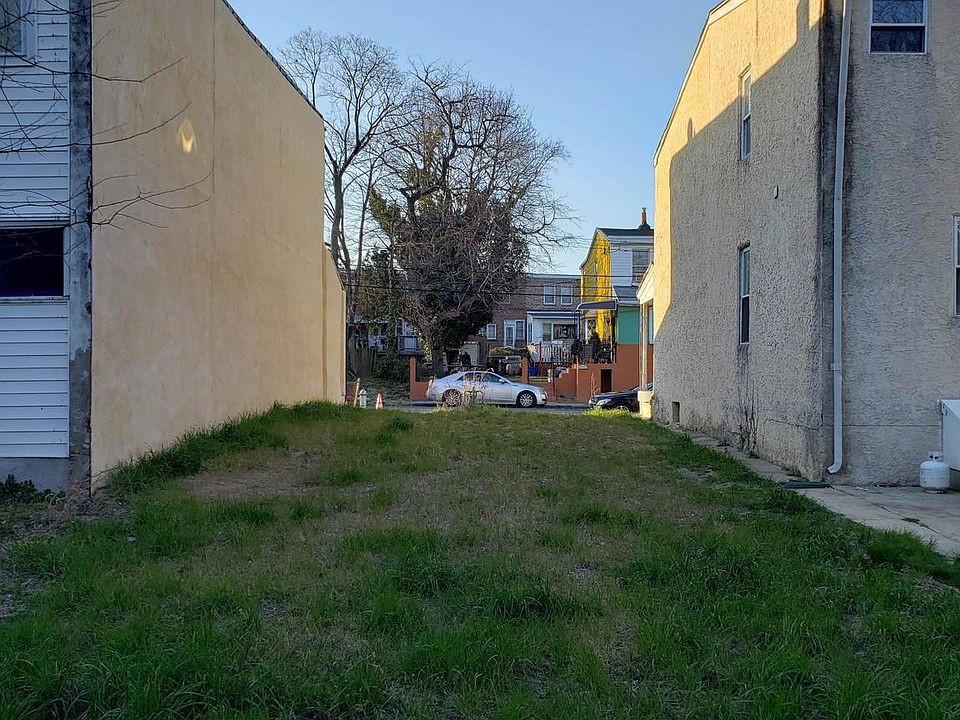 1st image of 304 Marks Ave