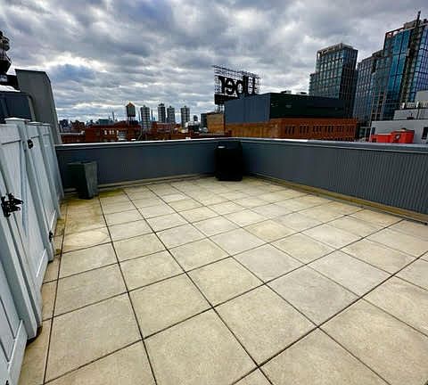 5th image of 135 Alexander Ave #4B