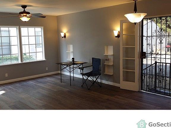 3rd image of 2807 W 42nd St #5