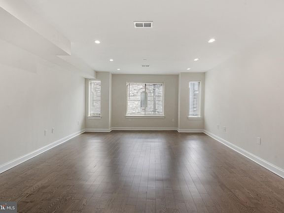 5th image of 2446 Frankford Ave #2
