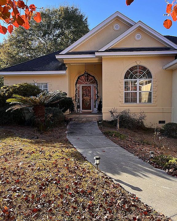 1st image of 165 Canterwood Dr