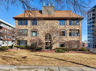 3667 Grand Ave APT 4, Des Moines, IA 50312