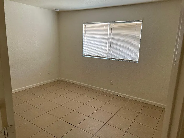 2301 Mountain Ave — Photo 4