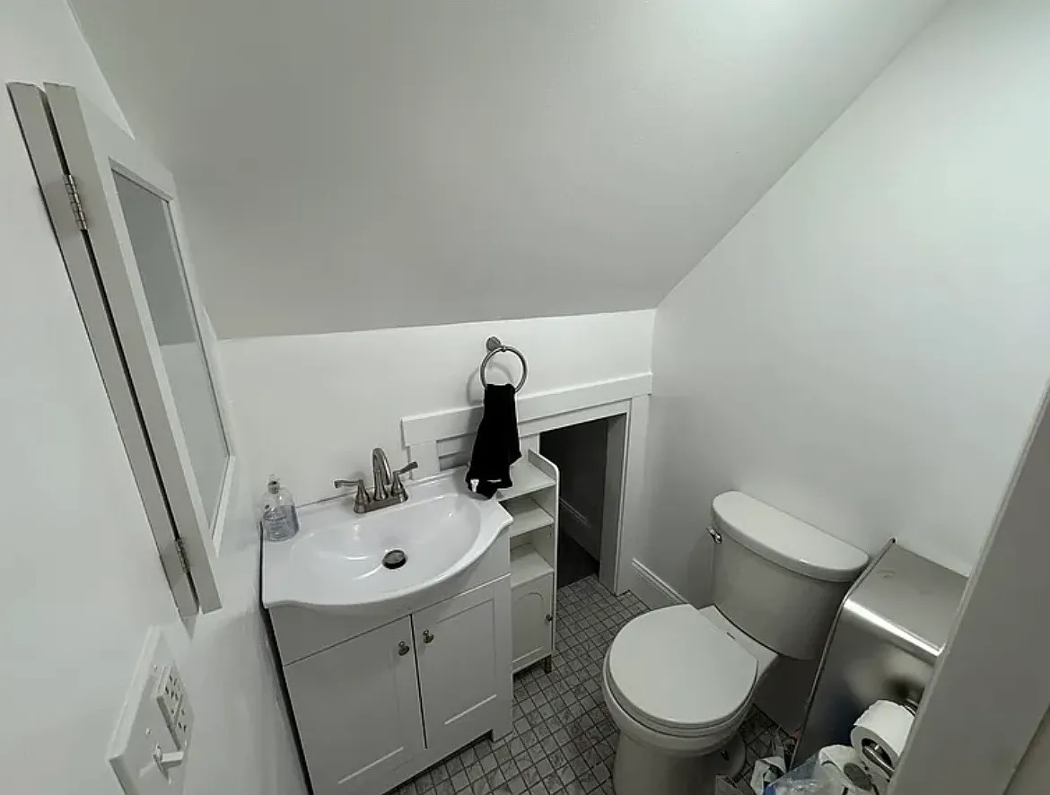 3 bed, $4,195 — Photo 4