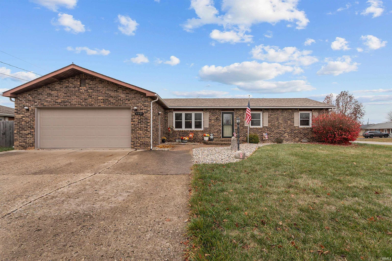 1501 E Cadillac Dr photo 1