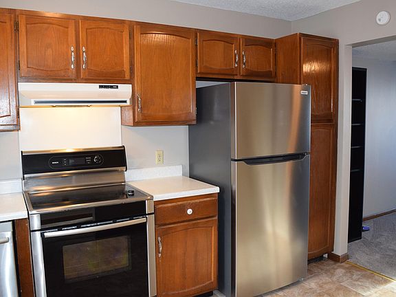 5th image of 168 21st St NW