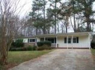 372 Pine Valley Rd SW, Mableton, GA 30126