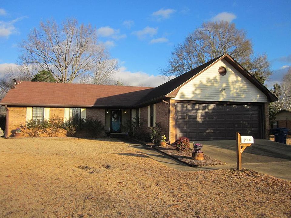 1st image of 236 Dogwood Ln