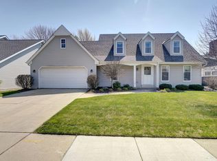 3017 89th St, Kenosha, WI 53142