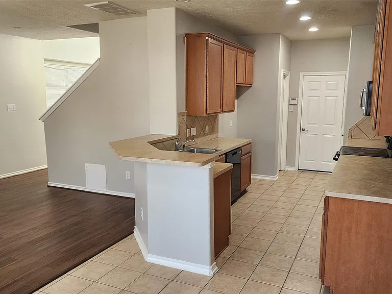 11428 Hackmatack Way — Photo 9