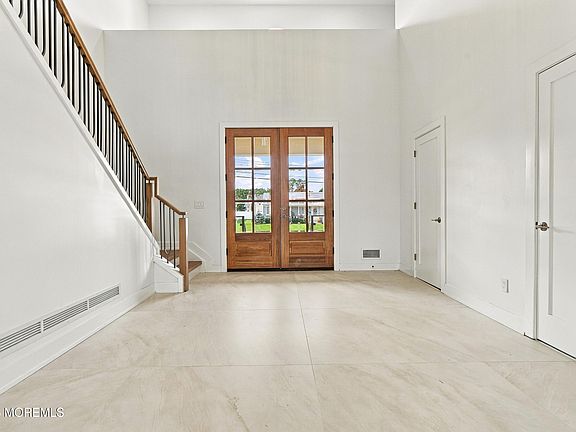 4th image of 38 Coolidge Place