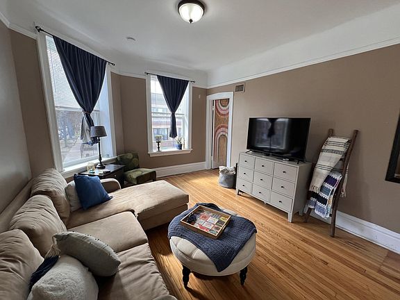 5th image of 2934 W Diversey Ave #2A
