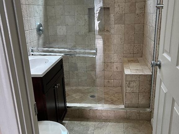3rd image of 14022 Burbank Blvd #22