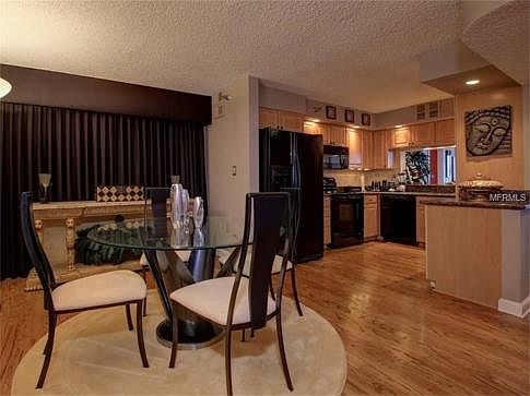 5th image of 2413 Bayshore Blvd Unit 1703