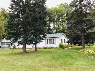 13180 Lakeview Ct, Pound, WI 54161