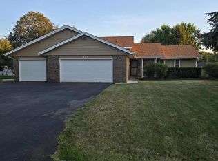 931 Brightside Ct, Machesney Park, IL 61115