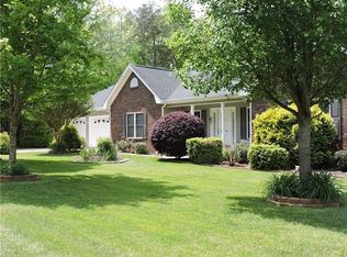 133 Deer Ridge Dr, Hudson, NC 28638