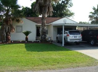 3249 Oak Ave, Groves, TX 77619