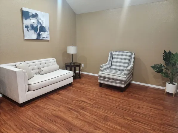 2468 Ranchview Dr, Grand Prairie, TX 75052