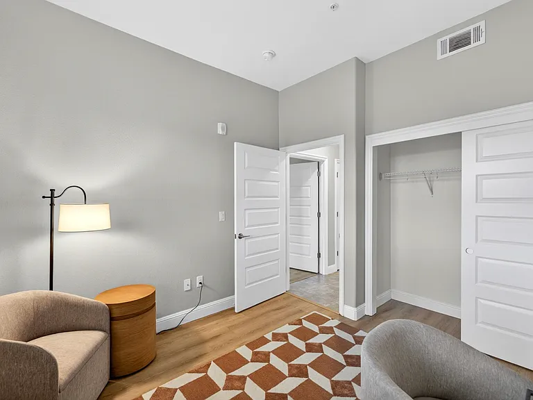 538 S Mathilda Ave #301 — Photo 37