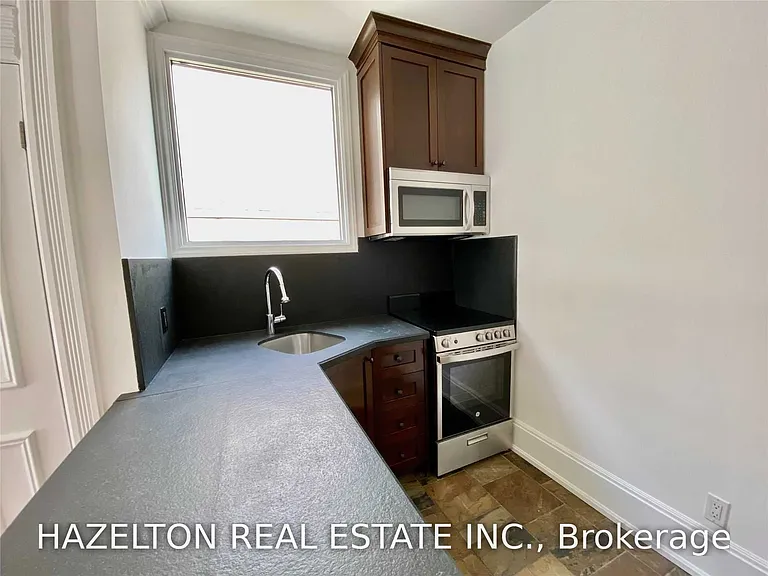 19 Lowther Ave #3 — Photo 13