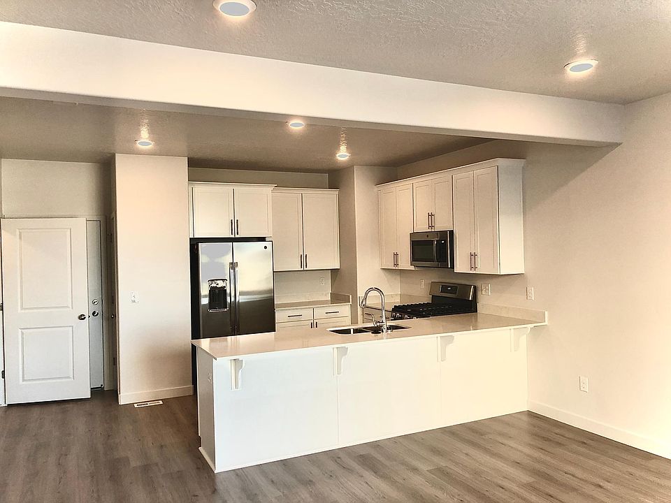 1st image of 968 W Tiffany Dale Way