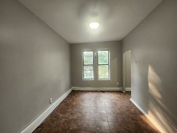 4th image of 36 S 12th St #31E