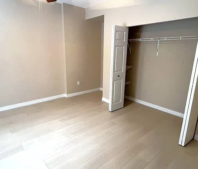 1048 Sugar Mountain Way — Photo 2