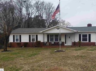 35 Hodgens Dr, Greenville, SC 29617