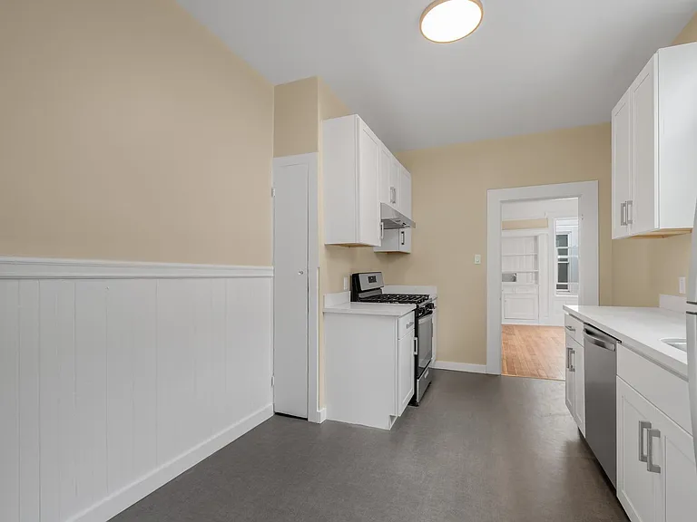 2736-2758 Franklin Street — Photo 12