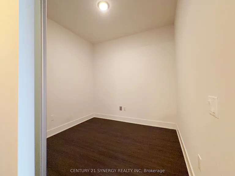 411 Mackay St #408 — Photo 6
