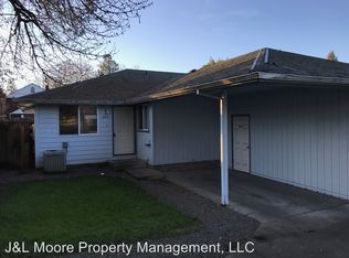 224 W Park St, Grants Pass, OR 97527