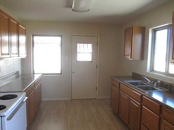4th image of 9016 Diana Dr