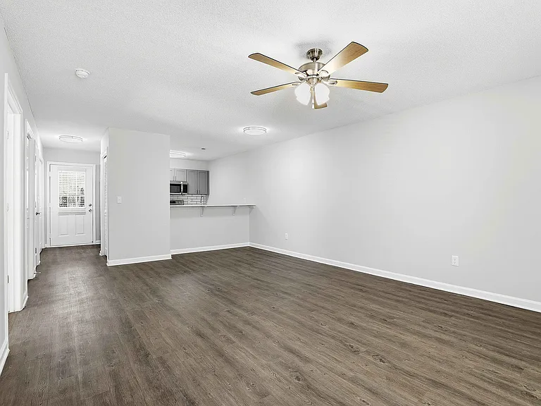 Faris Residences Newnan — Photo 30