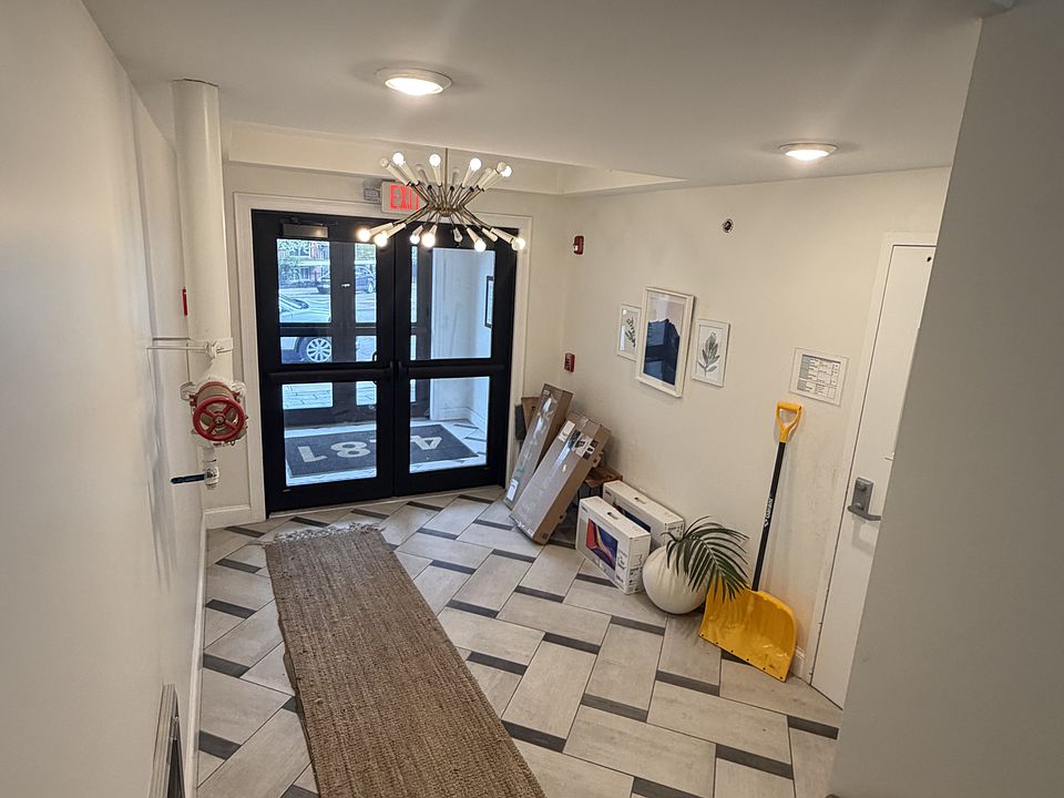 Secured Lobby/Package Area