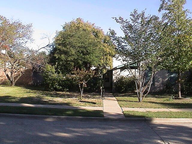 1st image of 1913 Vail Dr
