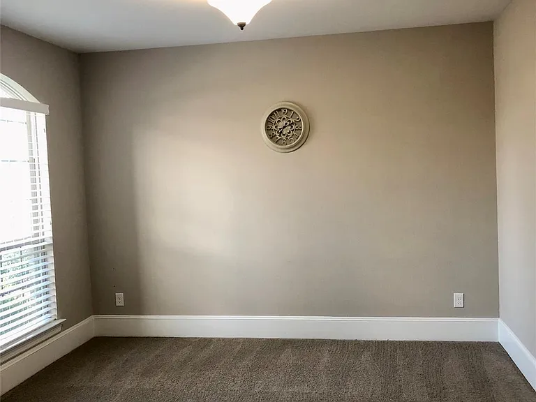 520 Pedernales St — Photo 14