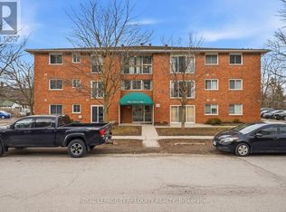 136 Ware St N #307, Peterborough, ON K9J2B8