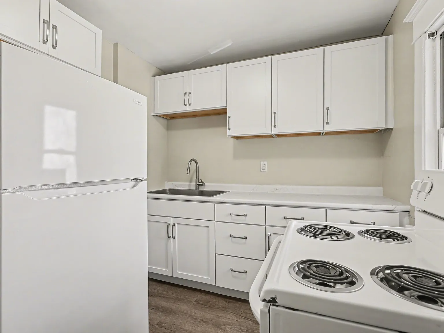 2 bed, 1000 sqft, $1,175 — Photo 4