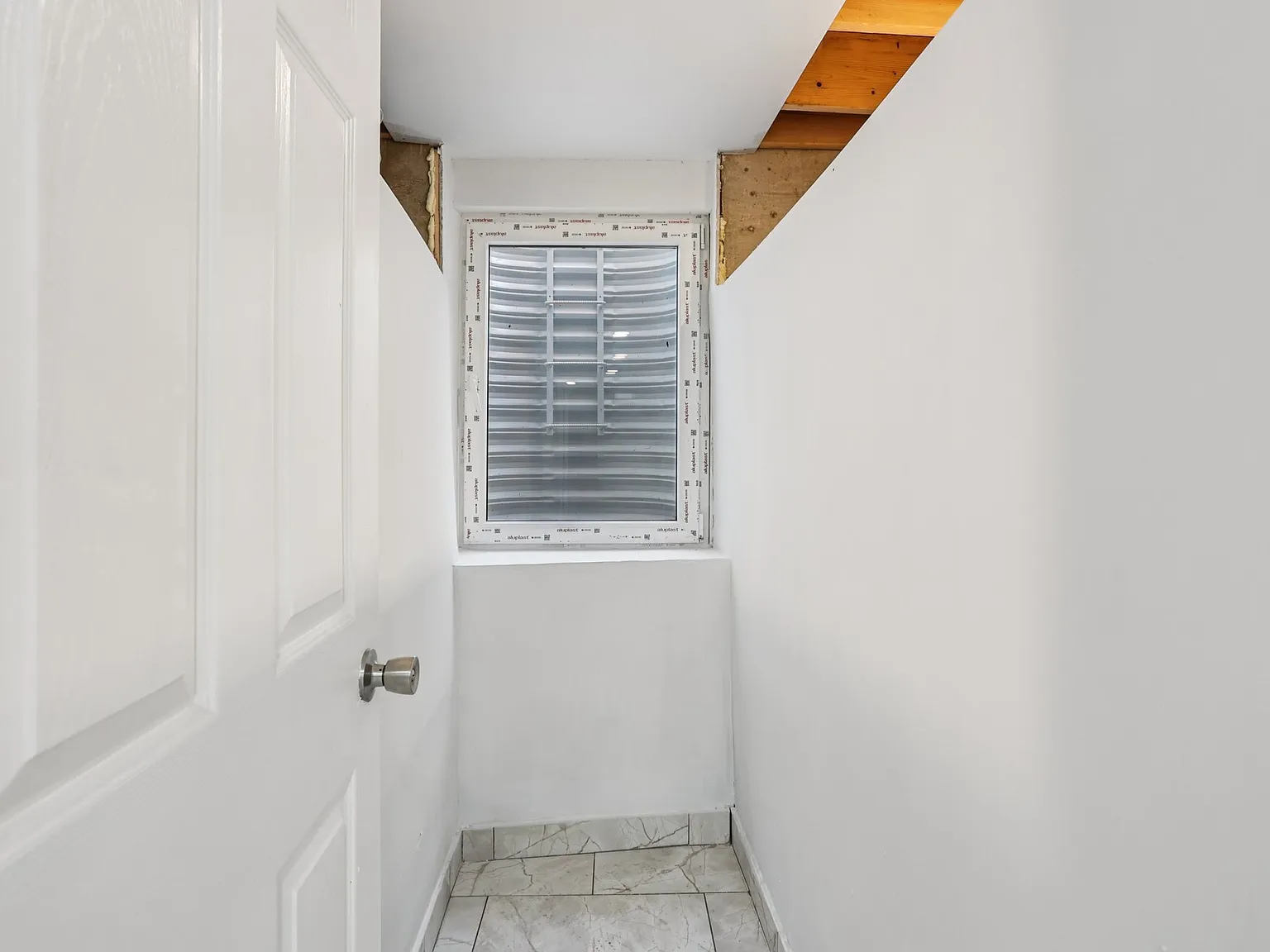 3 bed, 1386 sqft, $2,900 — Photo 3