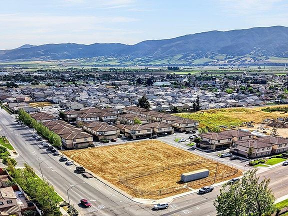 4th image of 16 Gabilan Dr
