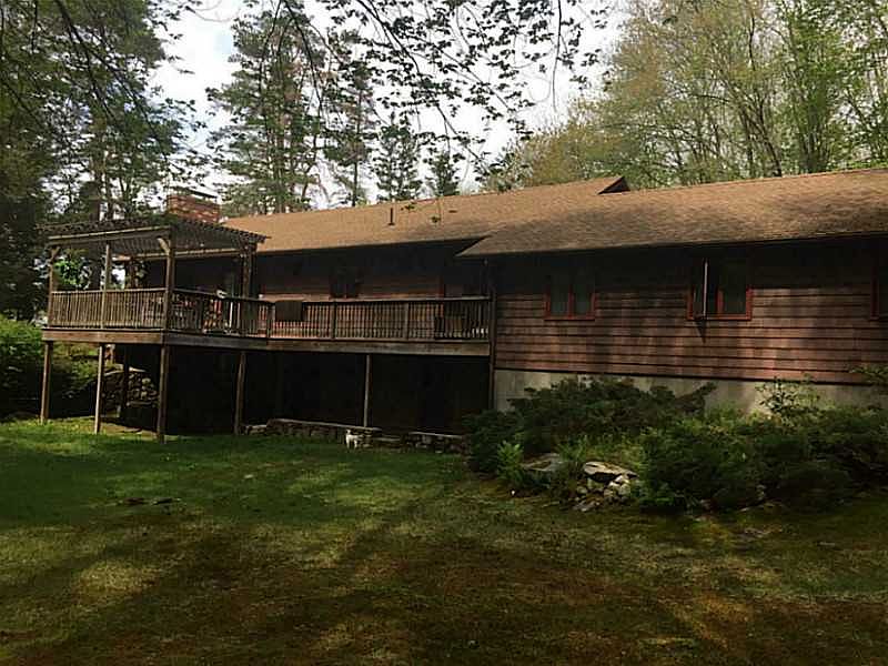 1st image of 7 Winsor Ave