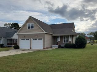 142 Braddock Dr, Lillington, NC 27546