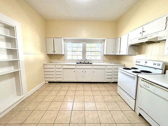 2nd image of 208 S Curran Ave #A