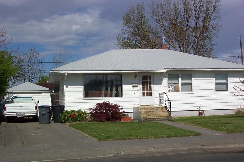 1st image of 11 Francis Dr