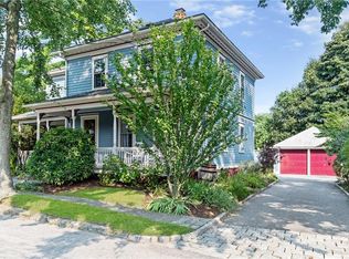 94 West St, East Greenwich, RI 02818