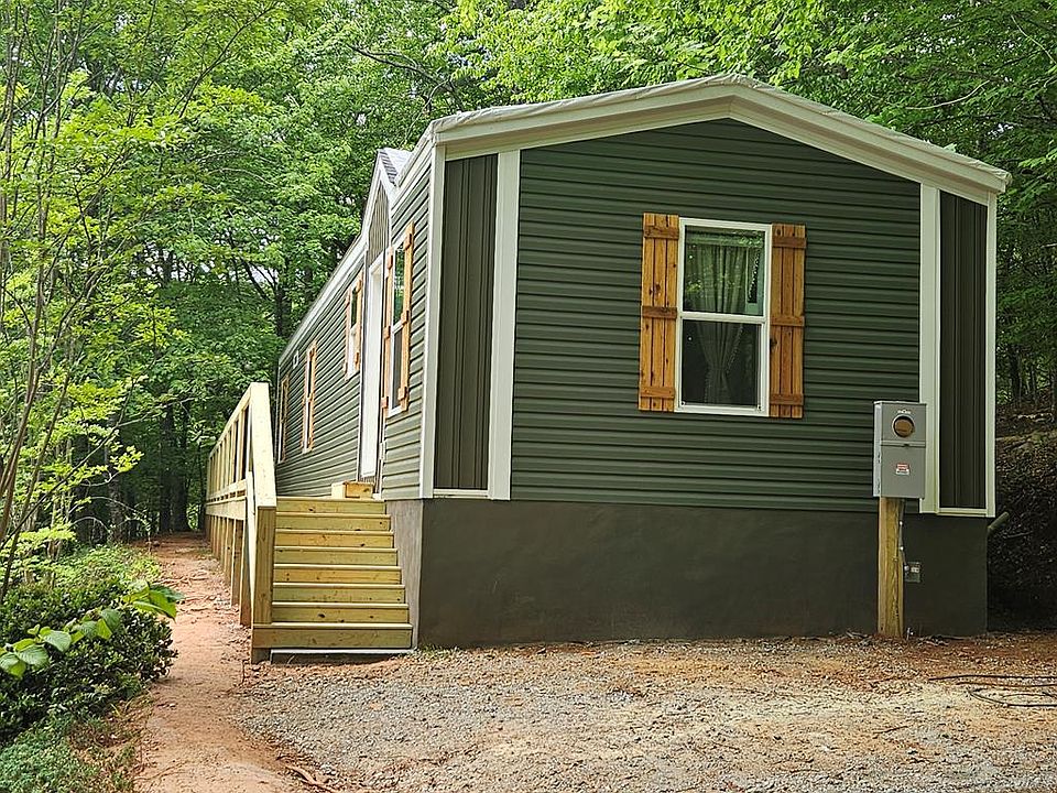 1st image of 521 Carolina Village Cir