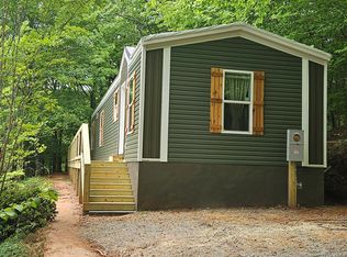 521 Carolina Village Cir, Franklin, NC 28734